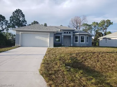 2506 37th St SW, Lehigh Acres, FL 33976