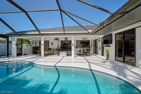 3613 SE 2nd Pl, Cape Coral, FL 33904