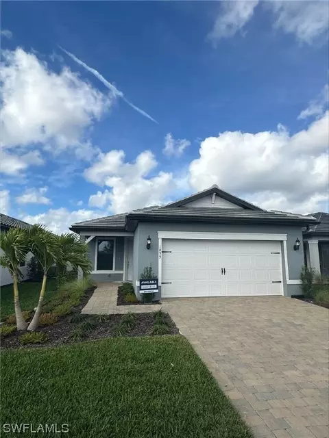 1899 Mesa Ln, Naples, FL 34120