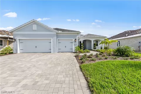 13711 Edgewater Trace Dr, Fort Myers, FL 33905