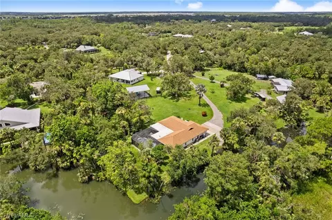 2320 Bishop Dr, Alva, FL 33920