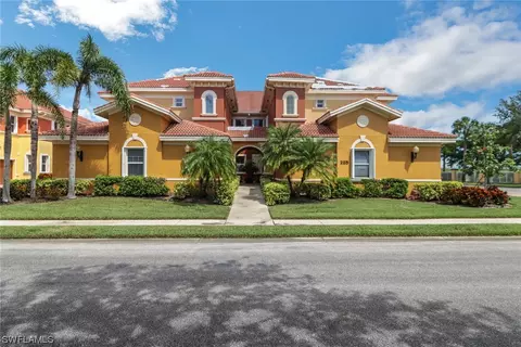 225 Shadroe Cove Cir #1403, Cape Coral, FL 33991