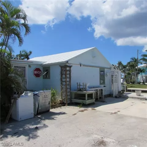 Undisclosed, Matlacha, FL 33993