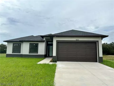1805 Wellington Ave, Lehigh Acres, FL 33972