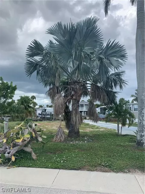 11300 Bougainvillea Ln, Fort Myers Beach, FL 33931