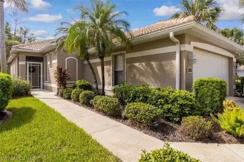 8056 Woodridge Pointe Dr, Fort Myers, FL 33912