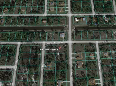 904-906 Eisenhower Blvd, Lehigh Acres, FL 33974