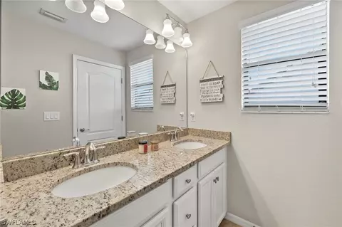 Bath - 19894 Beverly Park Rd, Estero, FL 33928 photo 4 of 4