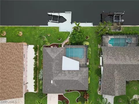 1323 SE 23rd Ave, Cape Coral, FL 33990