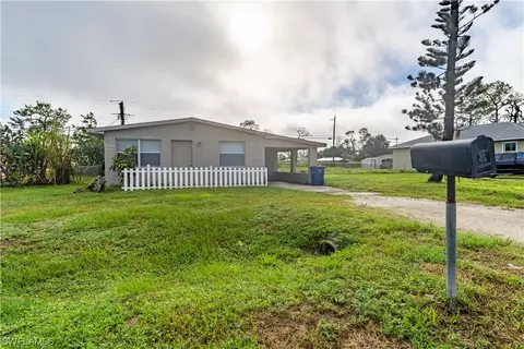 5531 9th Ave, Fort Myers, FL 33907