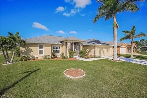 2210 SW 19th Pl, Cape Coral, FL 33991