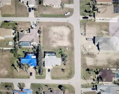 1102 SW 42nd St, Cape Coral, FL 33914