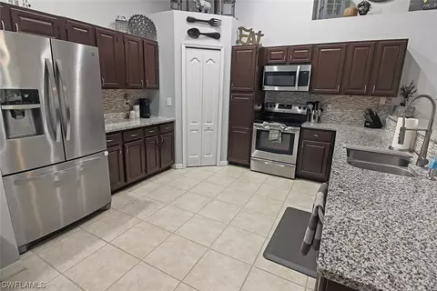 845 Grenada Ave, Lehigh Acres, FL 33974 photo 9