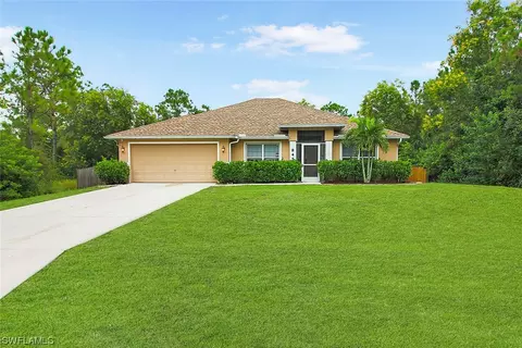 845 Grenada Ave, Lehigh Acres, FL 33974