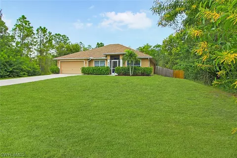 845 Grenada Ave, Lehigh Acres, FL 33974 photo 2