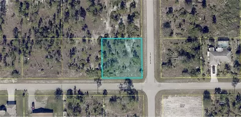 2807 E 11th St, Lehigh Acres, FL 33972