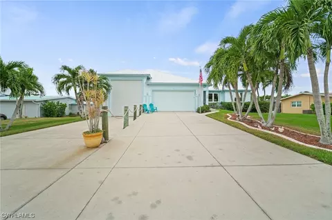 6131 Park Rd, Fort Myers, FL 33908