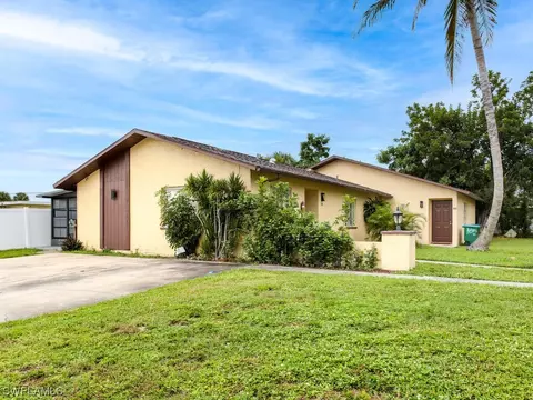 718 SE 46th Ln #102, Cape Coral, FL 33904