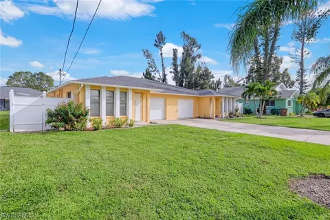 705-707 SE 5th St, Cape Coral, FL 33990