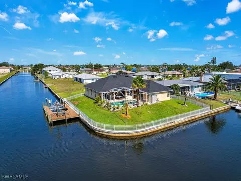 4705 SW 5th Pl, Cape Coral, FL 33914