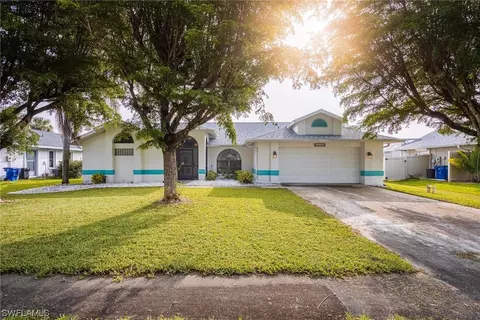 13700 Willow Bridge Dr, North Fort Myers, FL 33903