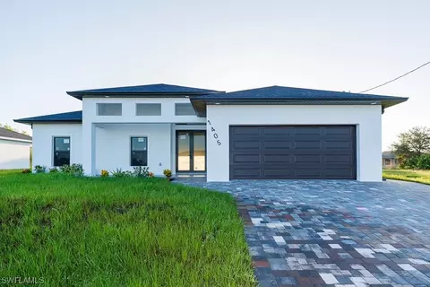 1405 Santa Barbara Blvd N, Cape Coral, FL 33993