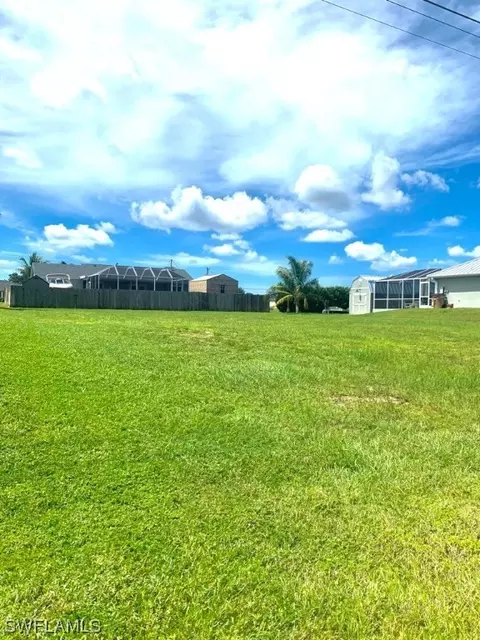 468 NE 3rd Ave, Cape Coral, FL 33909