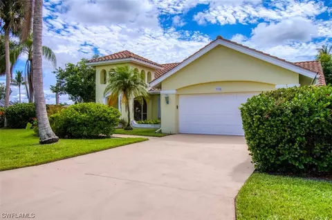 9986 Mar Largo Cir, Fort Myers, FL 33919