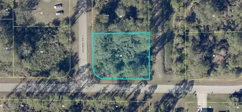 237 Argonne Ave S, Lehigh Acres, FL 33974