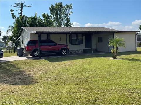 7641 Peyraud Dr, North Fort Myers, FL 33917