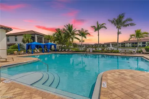 15098 Palmer Lake Cir #202, Naples, FL 34109