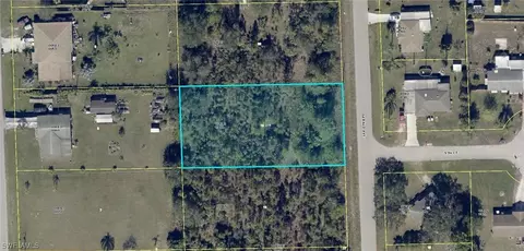 913 Gerald Ave, Lehigh Acres, FL 33936