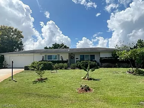 201 Redcliff Ave, Lehigh Acres, FL 33936