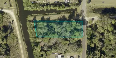 7668 Bogart Dr, North Fort Myers, FL 33917