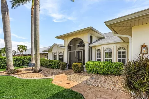 17 SE 23rd Ave, Cape Coral, FL 33990