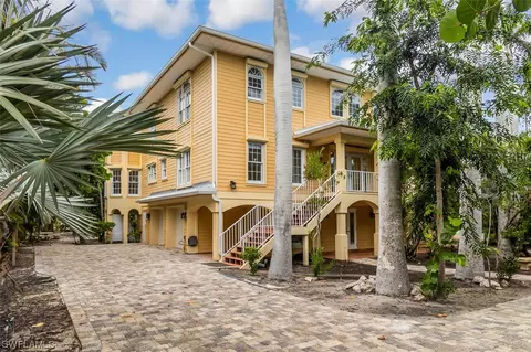 900 Almas Ct, Sanibel, FL 33957