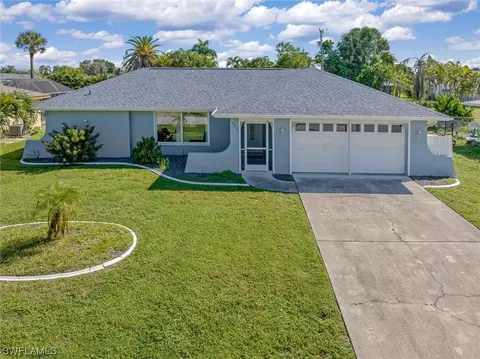 4427 SE 11th Ave, Cape Coral, FL 33904