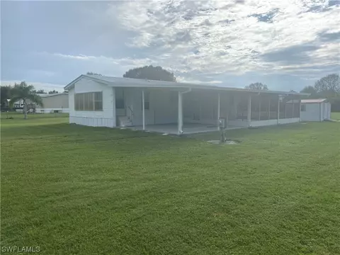 1389 Everglade Ave, Labelle, FL 33935 photo 3