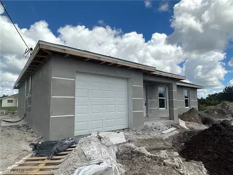 2514 44th St SW, Lehigh Acres, FL 33976