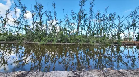 3601 Crestwell Ct, Saint James City, FL 33956