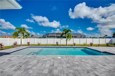 1305 SW 38th Ter, Cape Coral, FL 33914