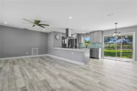 5207 Rutland Ct, Cape Coral, FL 33904