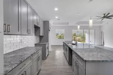 2811 29th St SW, Lehigh Acres, FL 33976
