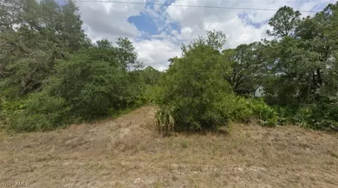 2102 Johns Ave, Alva, FL 33920
