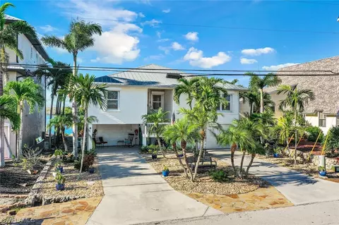 11631 Island Ave, Matlacha, FL 33993