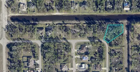 625 Hutton St, Lehigh Acres, FL 33974