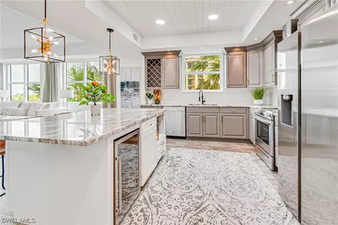 2797 1st St #306, Fort Myers, FL 33916