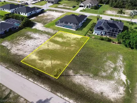 4005 NW 22nd St, Cape Coral, FL 33993