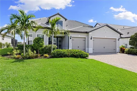 19239 Aqua Shore Dr, Fort Myers, FL 33913