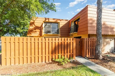 1724 Park Meadows Dr #3, Fort Myers, FL 33907